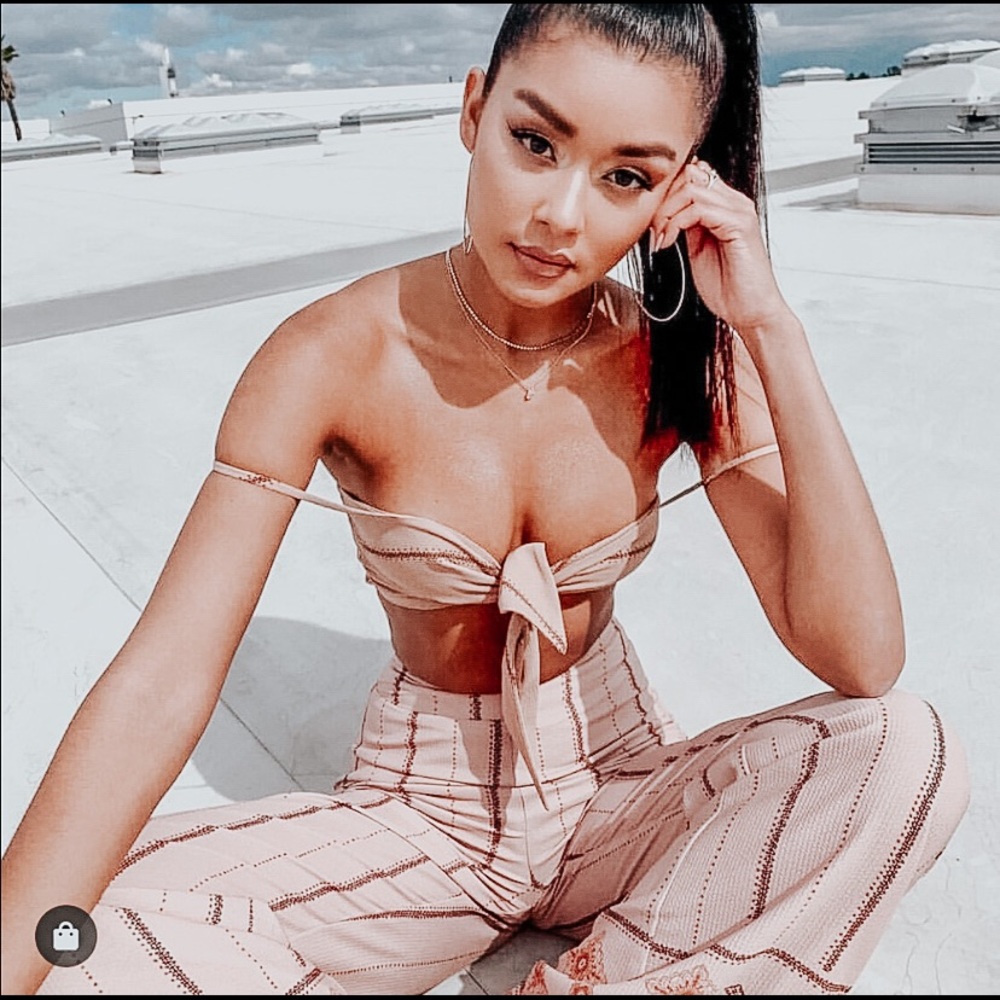 EUC Medium Windsor 2 Piece Set